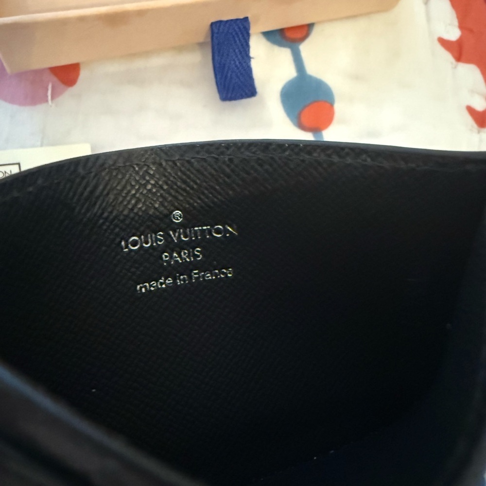 Louis Vuitton Black Monogram Card Holder authentic.  Rarely used. Like new. - Picture 11 of 16